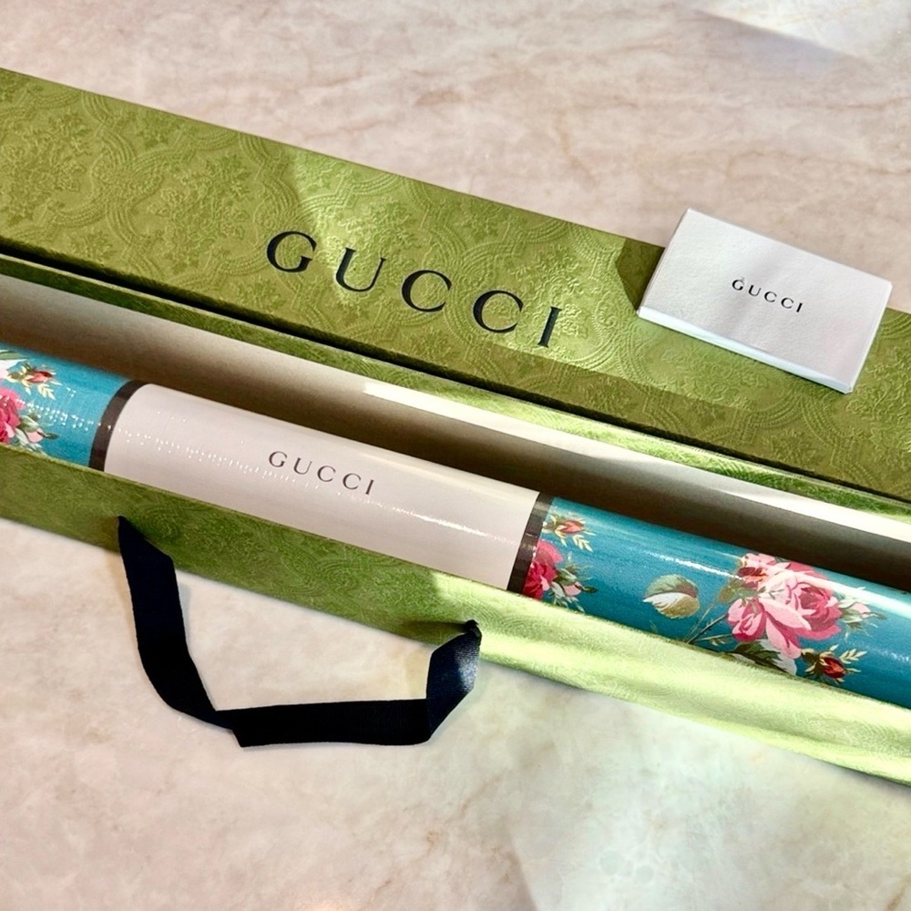 Gucci Turquoise Pink Rose Print Floral Wallpaper New Sealed